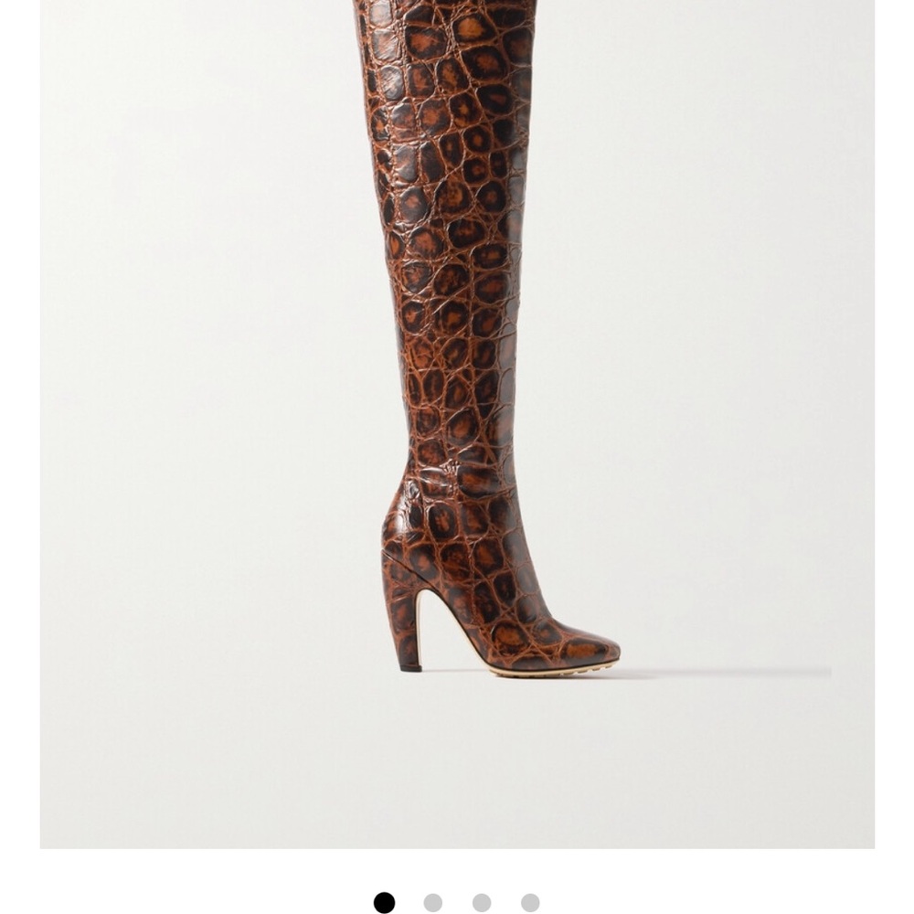 New Bottega Veneta Canalazzo brown croc-effect over the knee OTK boots. Size 37.